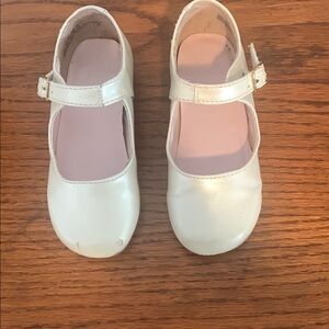 Classic Cream Kids Shoes